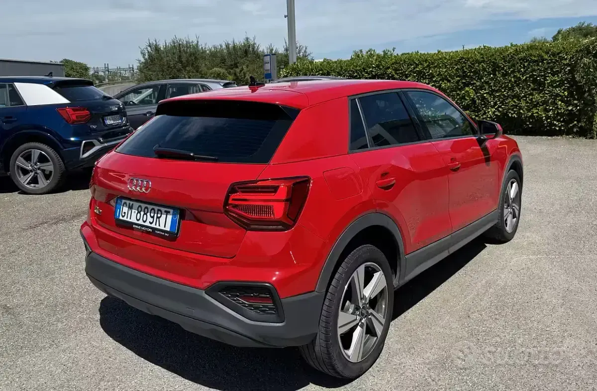 Usata Audi Q2 Ambiente 116 CV (85 kW) 2023 Rosso tango metallizzato SUV