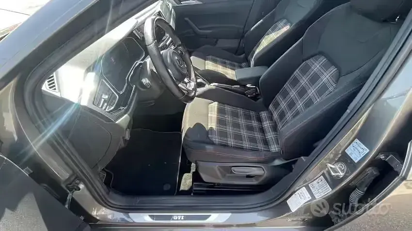Usata VW Polo GTI 200 CV (147 kW) 2019 Grigio Utilitaria