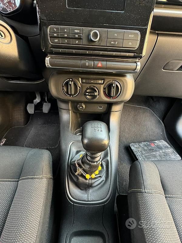 Usata Citroën C3 Shine 102 CV (75 kW) 2019 Grigio Utilitaria