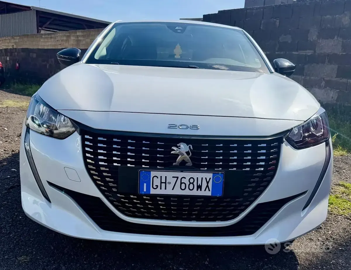 Usata Peugeot 208 75 CV (55 kW) 2022 Bianco Utilitaria