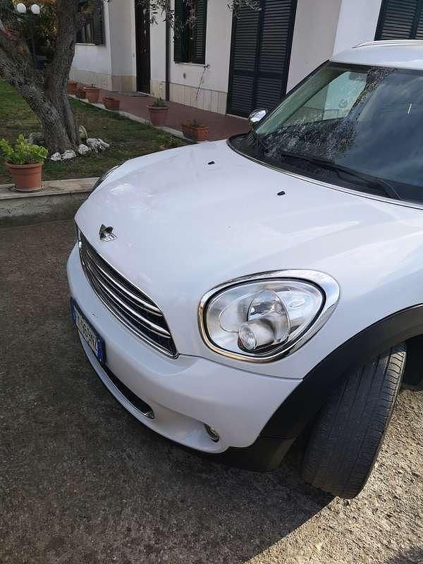Usata Mini Cooper D Countryman 111 CV (81 kW) 2015 Bianco SUV