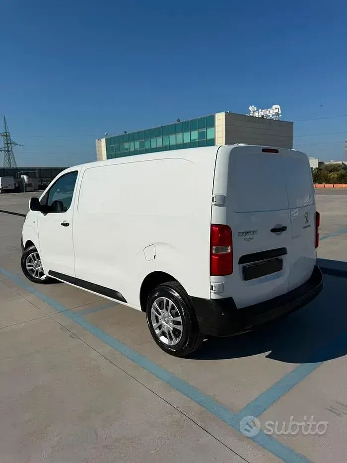 Usata Peugeot Expert 122 CV (89 kW) 2017 Beige Furgone