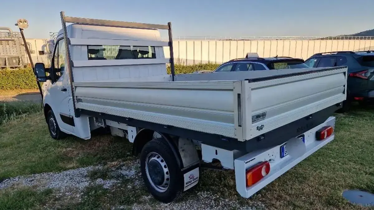 Usata Renault Master 145 CV (106 kW) 2022 Bianco Monovolume