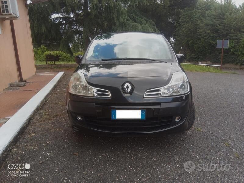 Käytetty Renault Modus 2008 Musta Tila-auto