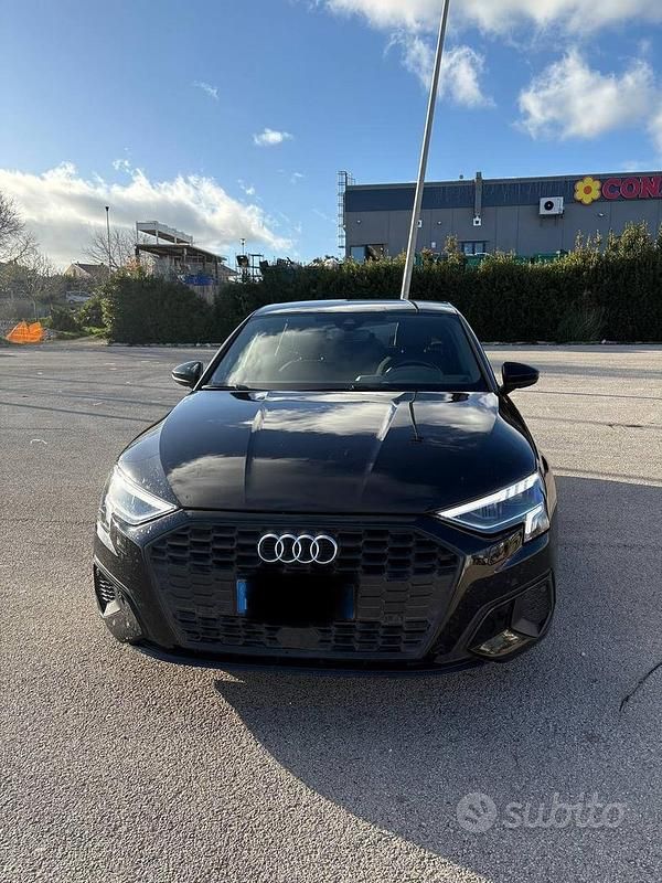 Usata Audi A3 Comfort 116 CV (85 kW) 2023 Nero Berlina