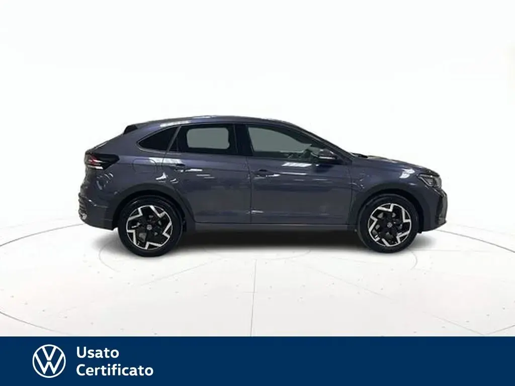 Usata VW Taigo R-line 116 CV (85 kW) 2025 Grigio / pastello SUV