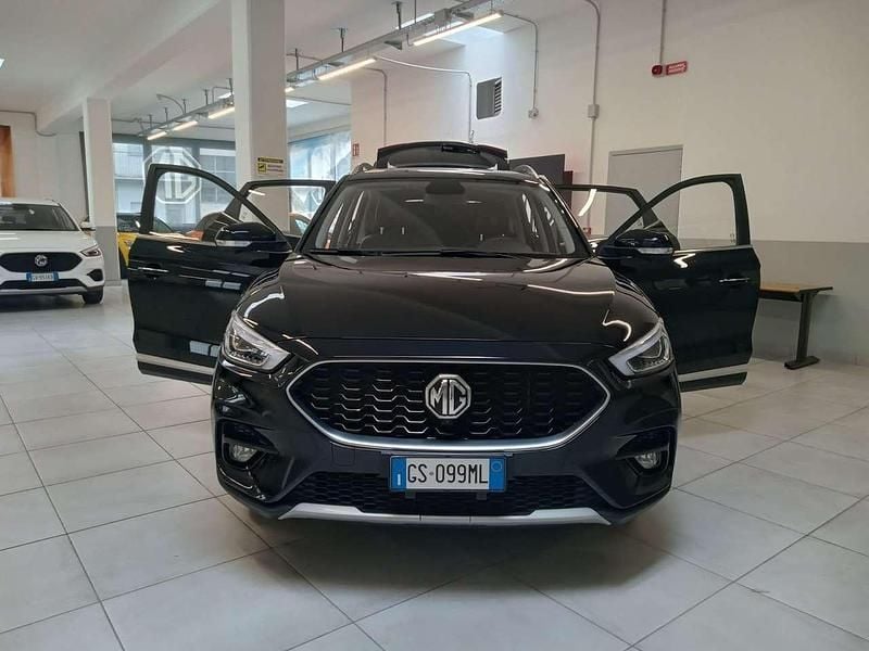 Usata MG ZS Luxury 111 CV (81 kW) 2023 Nero Berlina