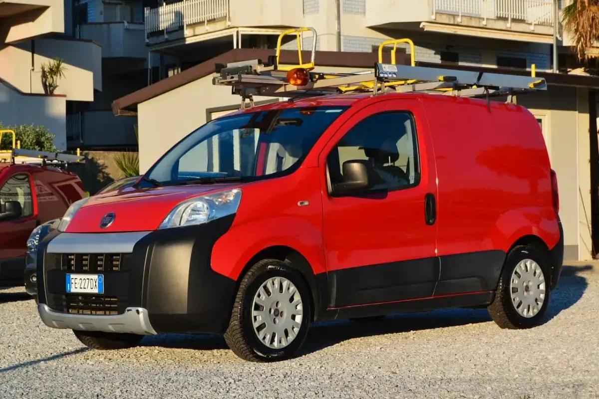 Usata Fiat Fiorino 95 CV (69 kW) 2016 Rosso Monovolume