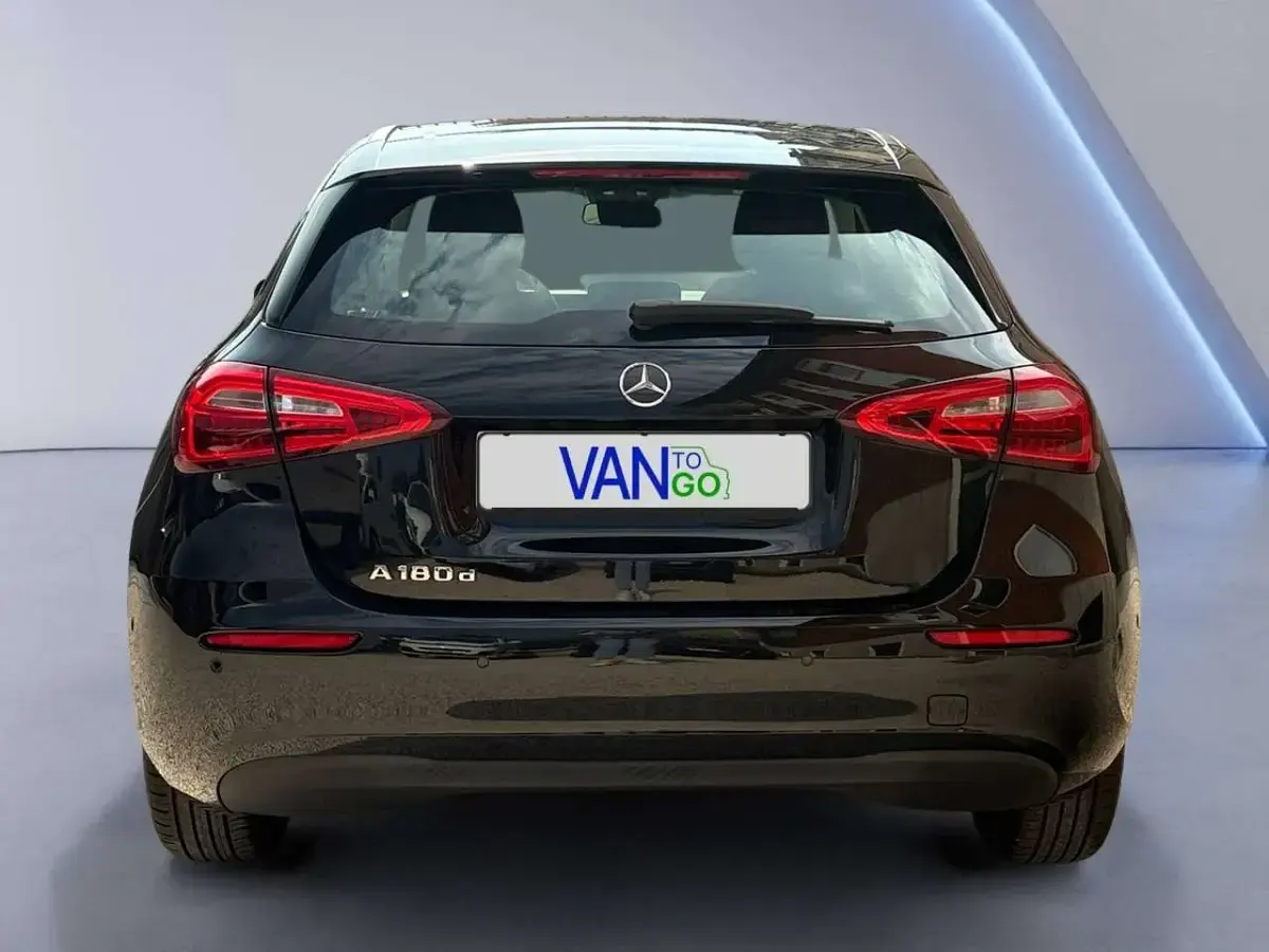 Usata Mercedes A180 Executive 116 CV (85 kW) 2022 Nero Berlina