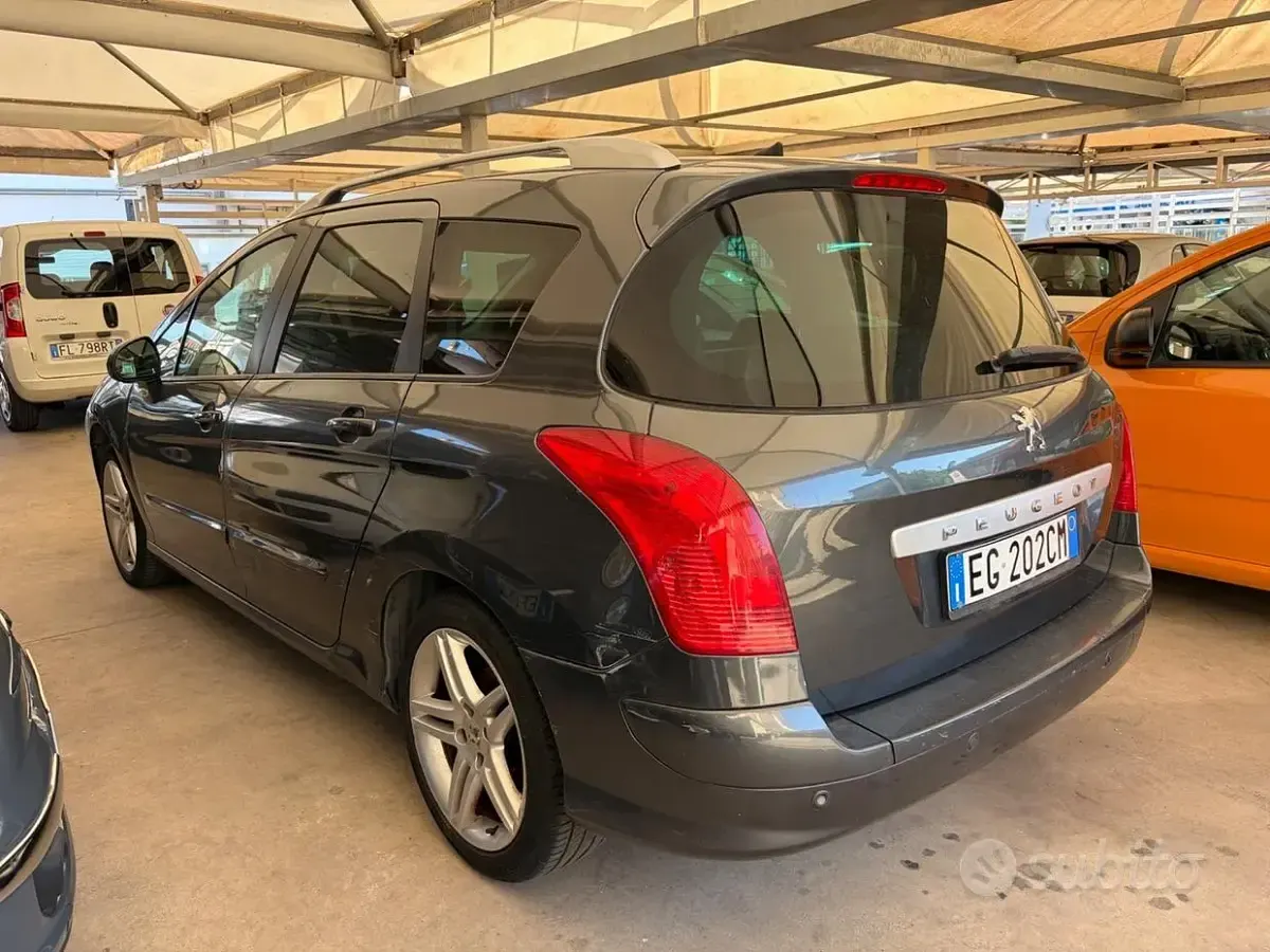 Usata Peugeot 308 Sportium 112 CV (82 kW) 2011 Grigio Station wagon