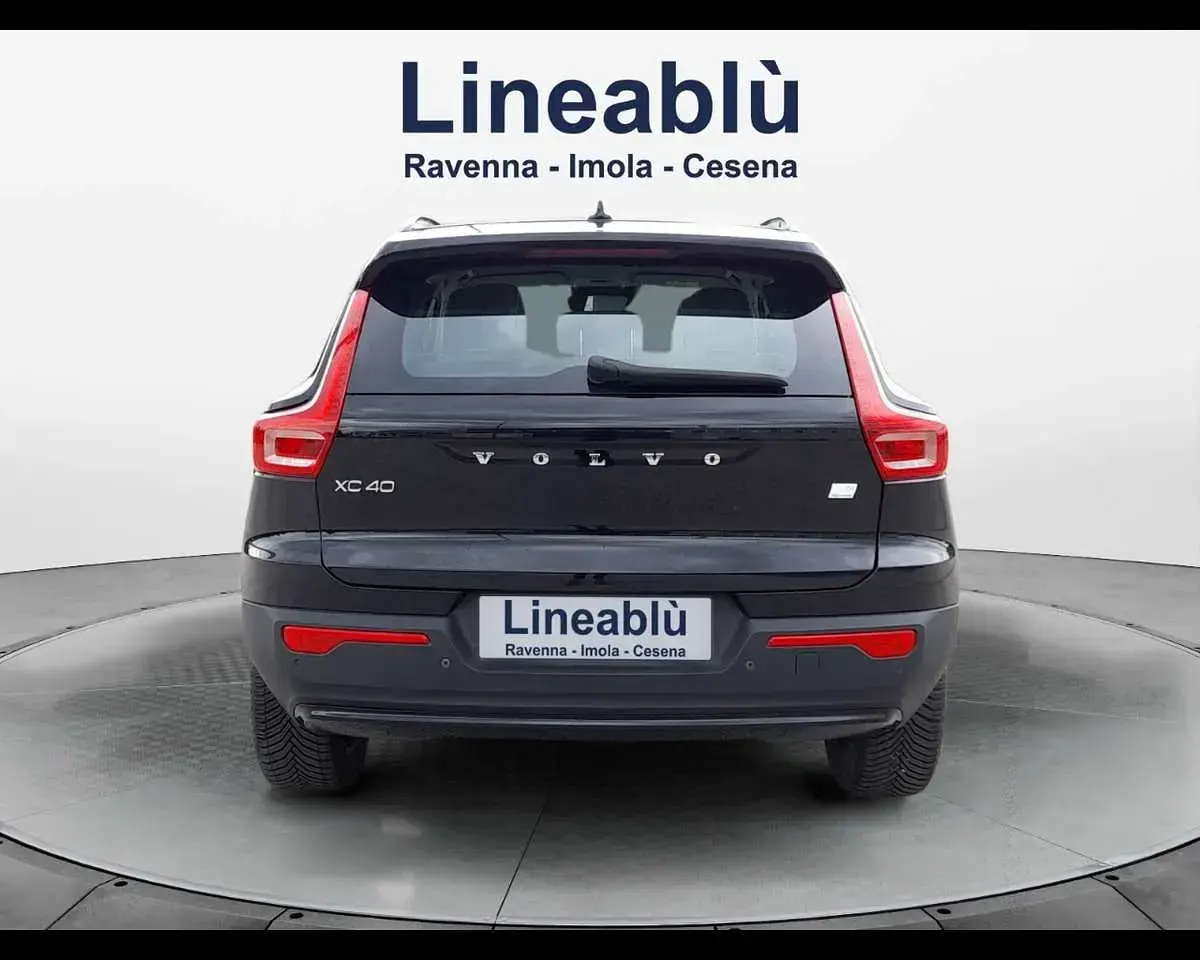 Usata Volvo XC40 Plus 211 CV (155 kW) 2023 Nero SUV