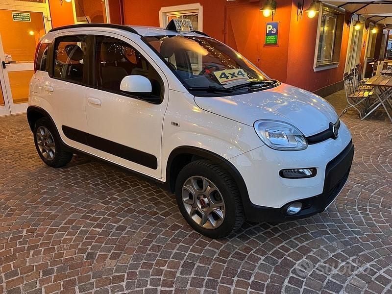 Usata Fiat Panda 4x4 74 CV (54 kW) 2014 Bianco Utilitaria