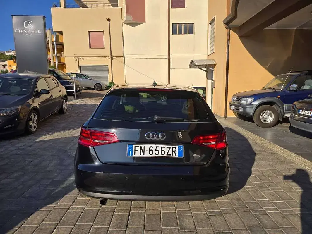 Usata Audi A3 Attraction 105 CV (77 kW) 2013 Nero Berlina