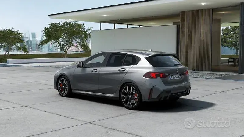 Nuova BMW 120 M Sport 156 CV (114 kW) 2026 Grigio Utilitaria