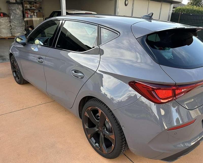 Usata Cupra Leon 150 CV (110 kW) 2024 Berlina