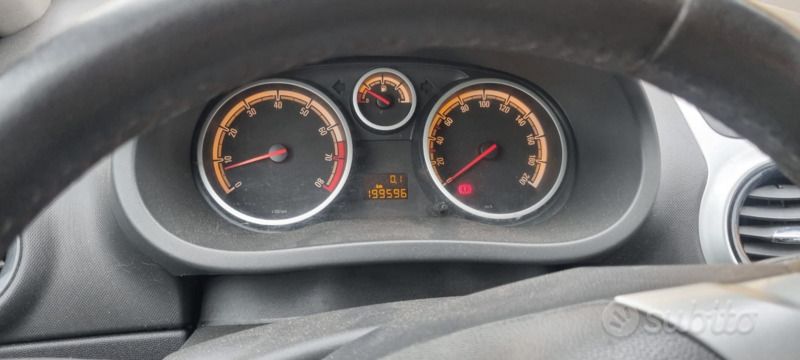 Usata Opel Corsa 86 CV (63 kW) 2012 Bianco Utilitaria