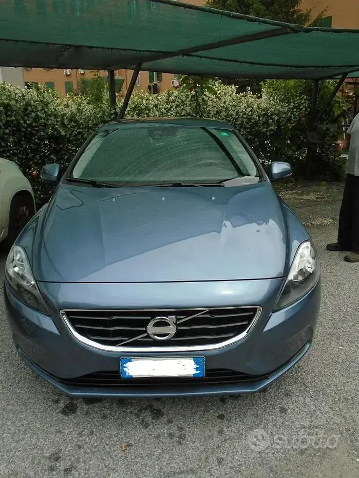 Usata Volvo V40 115 CV (84 kW) 2014 Utilitaria