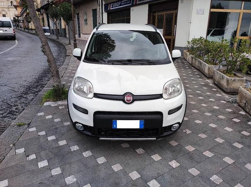 Usata Fiat Panda 4x4 75 CV (55 kW) 2013 Bianco Utilitaria