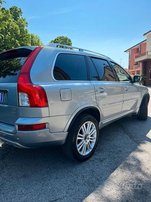 Usado Volvo XC90 209 HP (153 kW) 2014 Cinzento SUV