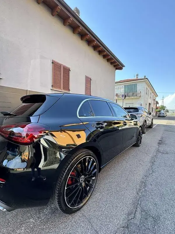 Usata Mercedes A200 163 CV (119 kW) 2019 Nero Berlina