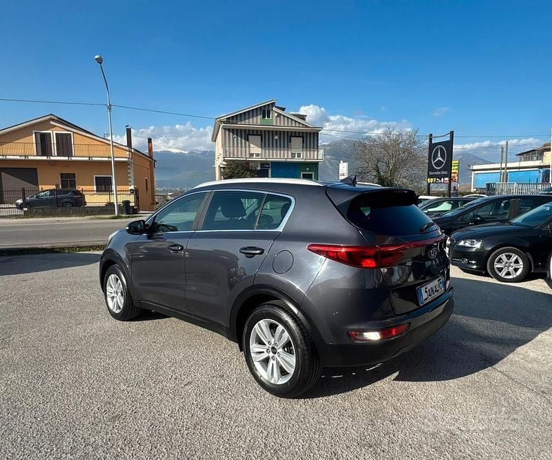 Usata Kia Sportage 115 CV (84 kW) 2016 Blu SUV