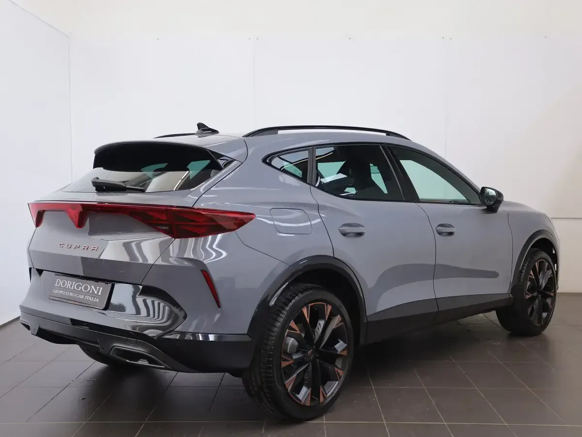 Usata Cupra Formentor 150 CV (110 kW) 2024 Grigio graphene SUV