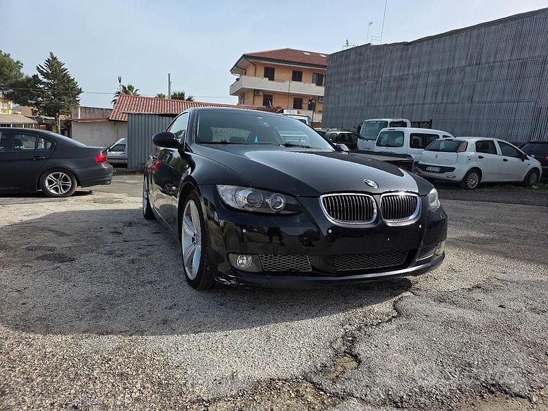 Usata BMW 335 306 CV (225 kW) 2007 Nero Coupé