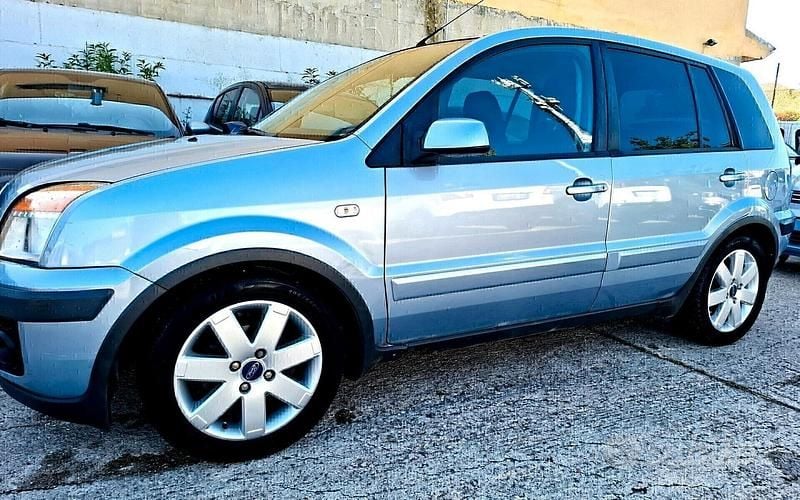 Usata Ford Fusion 67 CV (49 kW) 2007 Bianco Berlina