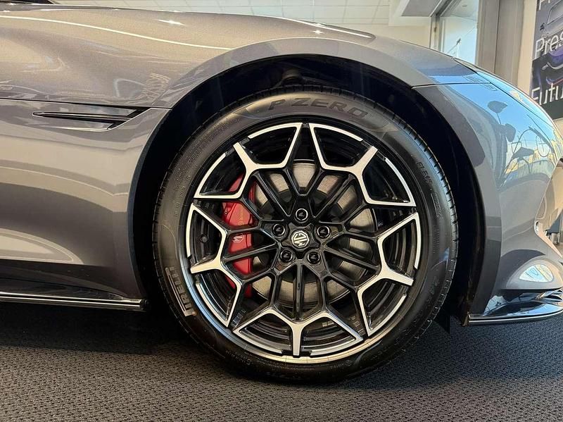 Nuova MG Cyberster 250 kW (340 CV) 2025 Andes grey Cabrio