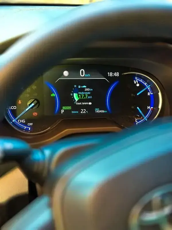 Usata Toyota RAV4 Hybrid Business Edition 222 CV (163 kW) 2019 Blu/azzurro SUV