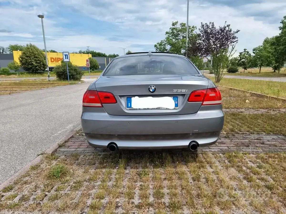 Usata BMW 335 306 CV (225 kW) 2007 Grigio Coupé