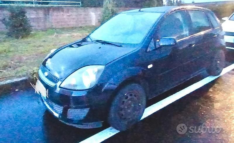 Usata Ford Fiesta 2007 Nero Utilitaria