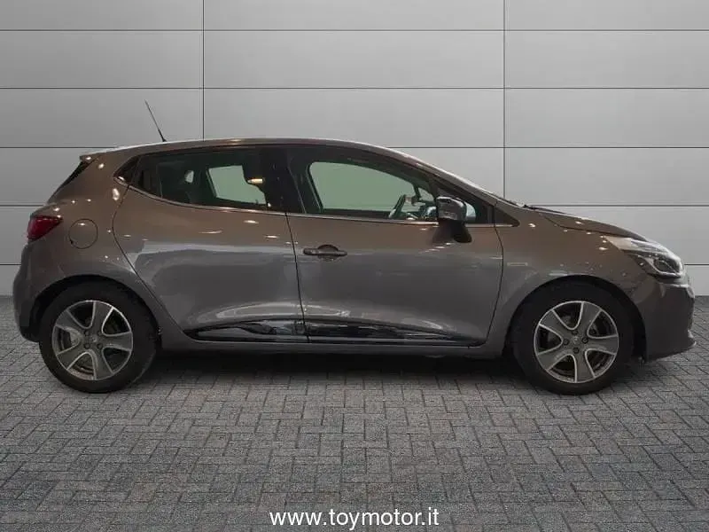 Usata Renault Clio IV 75 CV (55 kW) 2015 Grigio Berlina