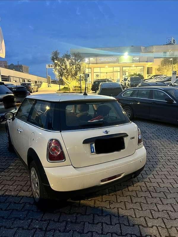 Usata Mini ONE 75 CV (55 kW) 2011 Utilitaria