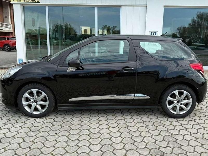 Usata DS Automobiles DS3 So Chic 99 CV (72 kW) 2017 Nero perla Berlina