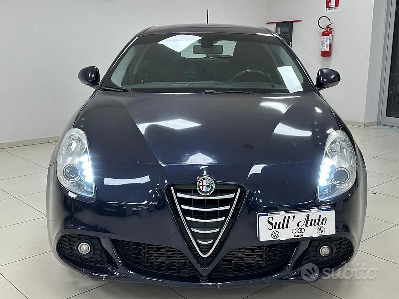 Usata Alfa Romeo Giulietta Distinctive 105 CV (77 kW) 2013 Blu Utilitaria