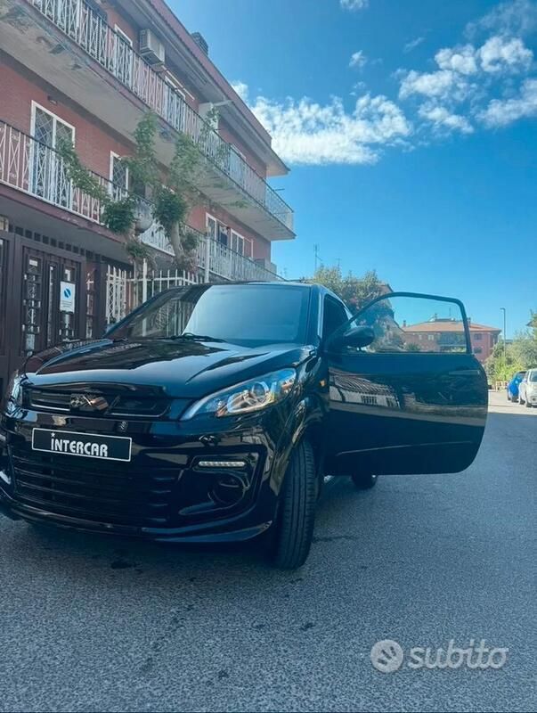 Nero Usata 2022 Ligier JS50 Due volumi | 9000 € (Ottimo prezzo) - Immagine 1/4