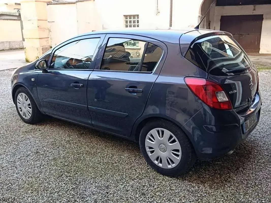 Usata Opel Corsa Enjoy 80 CV (58 kW) 2007 Bluazzurro Utilitaria