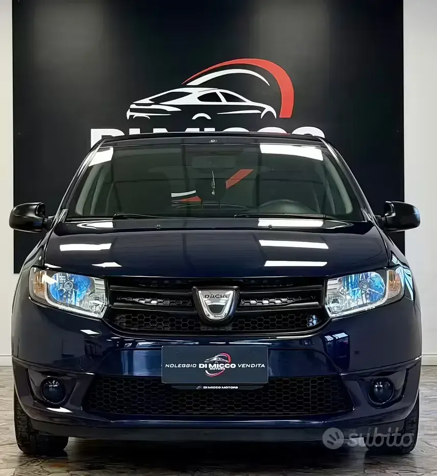 Usata Dacia Sandero Lauréate 75 CV (55 kW) 2014 Blu Berlina