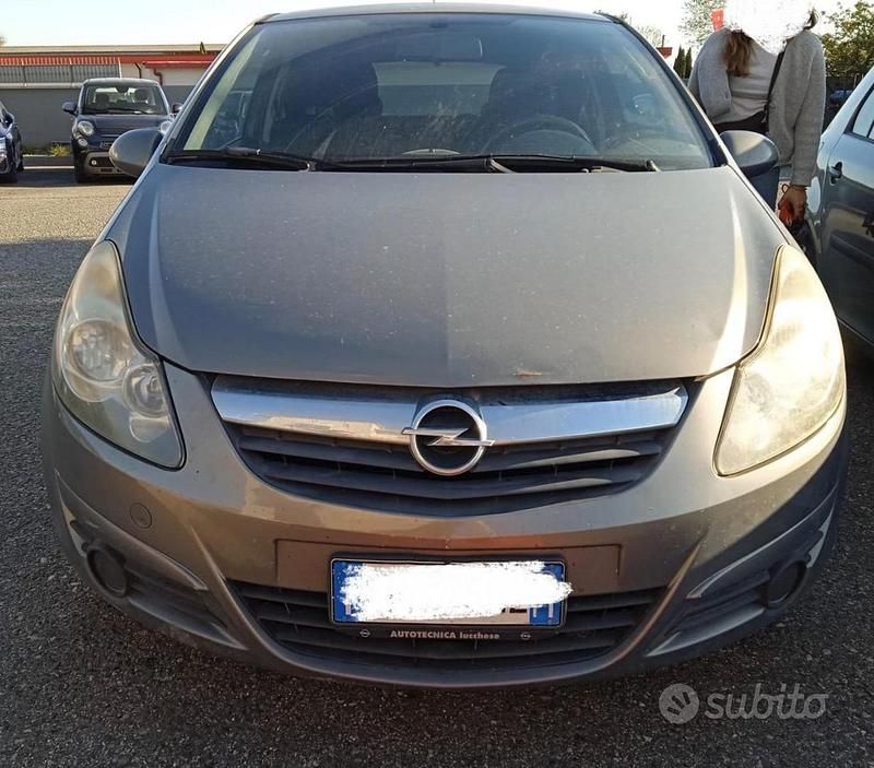 Usata Opel Corsa 75 CV (55 kW) 2011 Grigio Utilitaria
