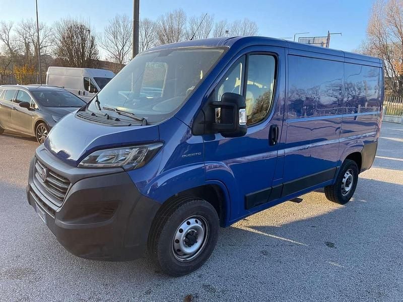 Blu/azzurro Usata 2020 Fiat Ducato Furgone | 10.999 € (Super prezzo) - Immagine 1/4