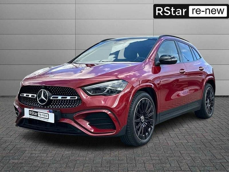 Usata Mercedes GLA200 Advanced Plus 150 CV (110 kW) 2025 Rosso metallizzato SUV