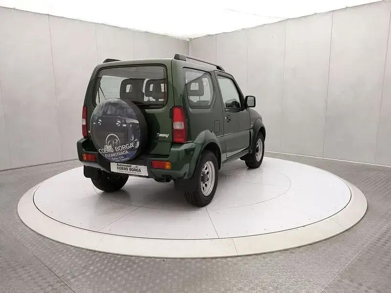 Usata Suzuki Jimny 86 CV (63 kW) 2009 Verde SUV