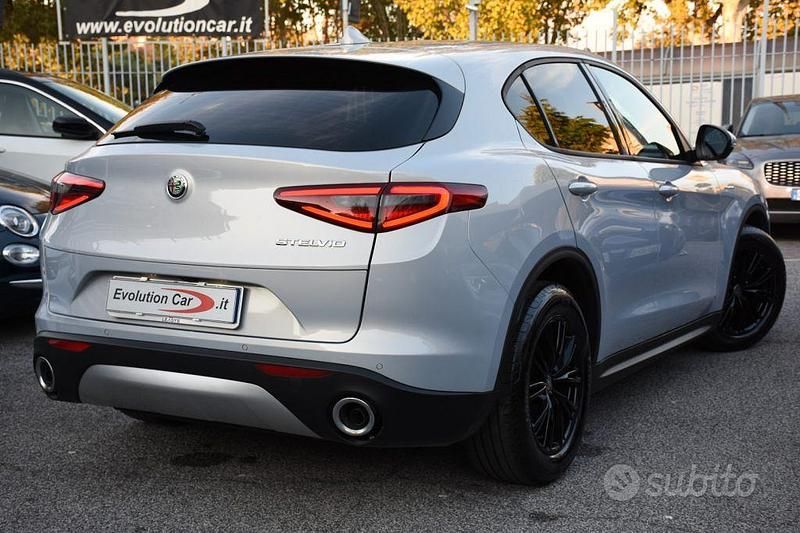 Usata Alfa Romeo Stelvio Super 160 CV (117 kW) 2020 Bianco metallizzato SUV