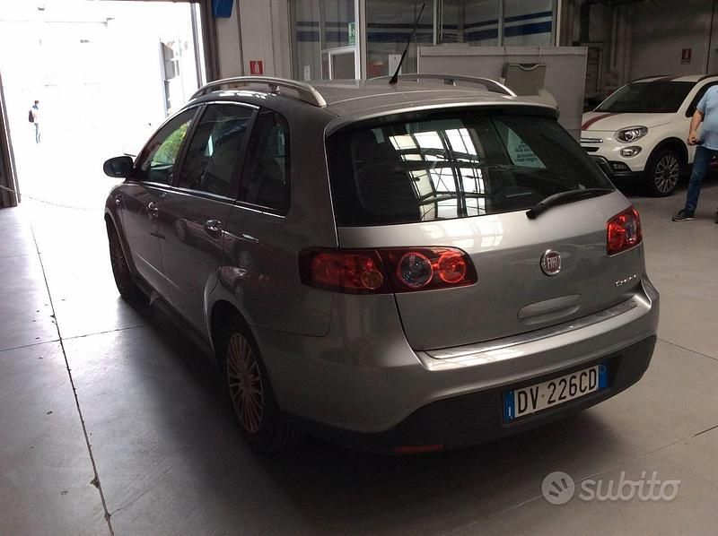 Usata Fiat Croma 120 CV (88 kW) 2009 Grigio Station wagon