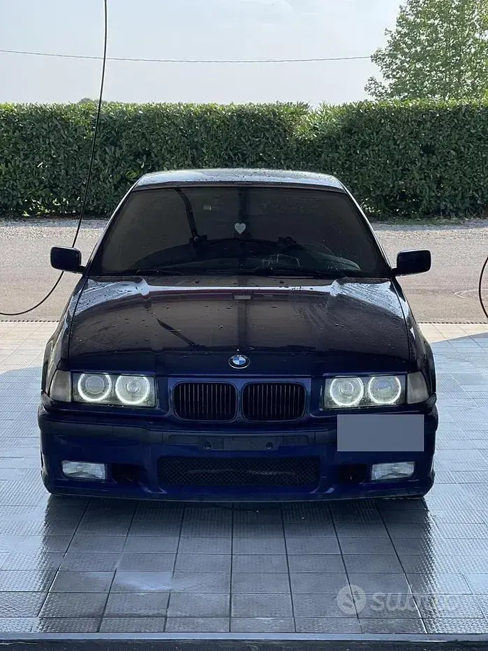 Usata BMW 318 115 CV (84 kW) 1996 Bluazzurro Berlina