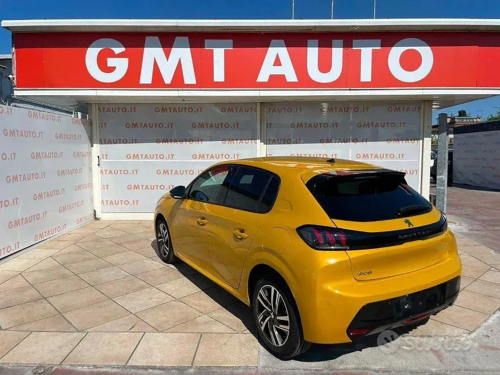 Usata Peugeot 208 Allure 101 CV (74 kW) 2025 Giallo Utilitaria