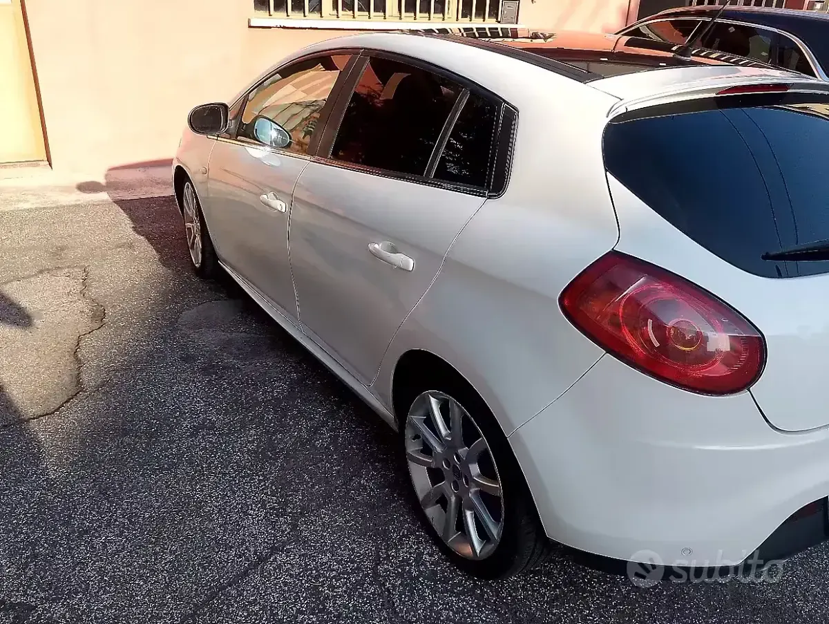 Usata Fiat Bravo 140 CV (102 kW) 2010 Utilitaria