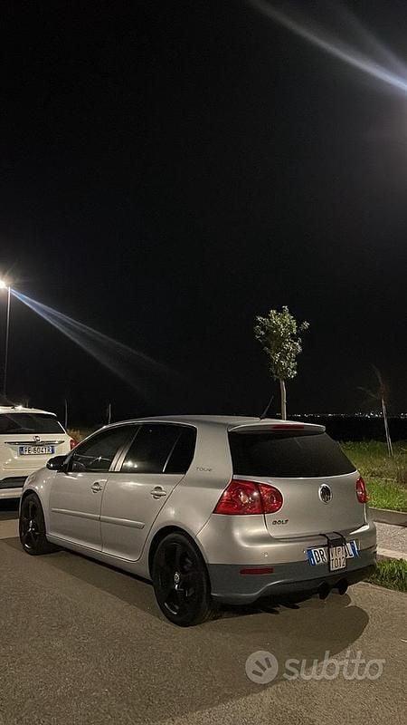 Usata VW Golf V 105 CV (77 kW) 2007 Grigio Berlina