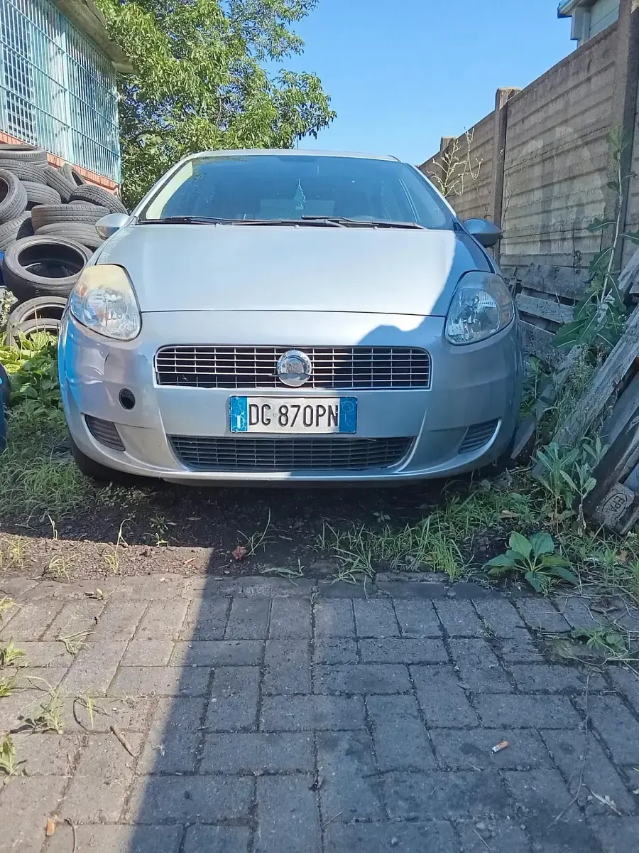 Usata Fiat Grande Punto Dynamic 65 CV (47 kW) 2008 Argento Utilitaria